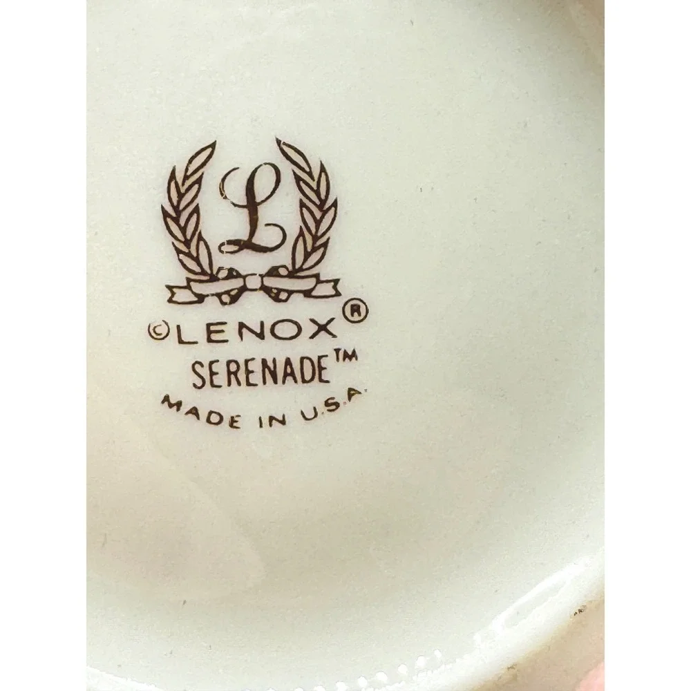 Lenox Serenade Bud Vase Cream Red Bird Floral‎ Gold Trim 8.5 inch Made USA
